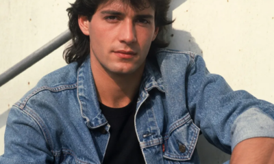 crie uma foto sua estilo anos 80